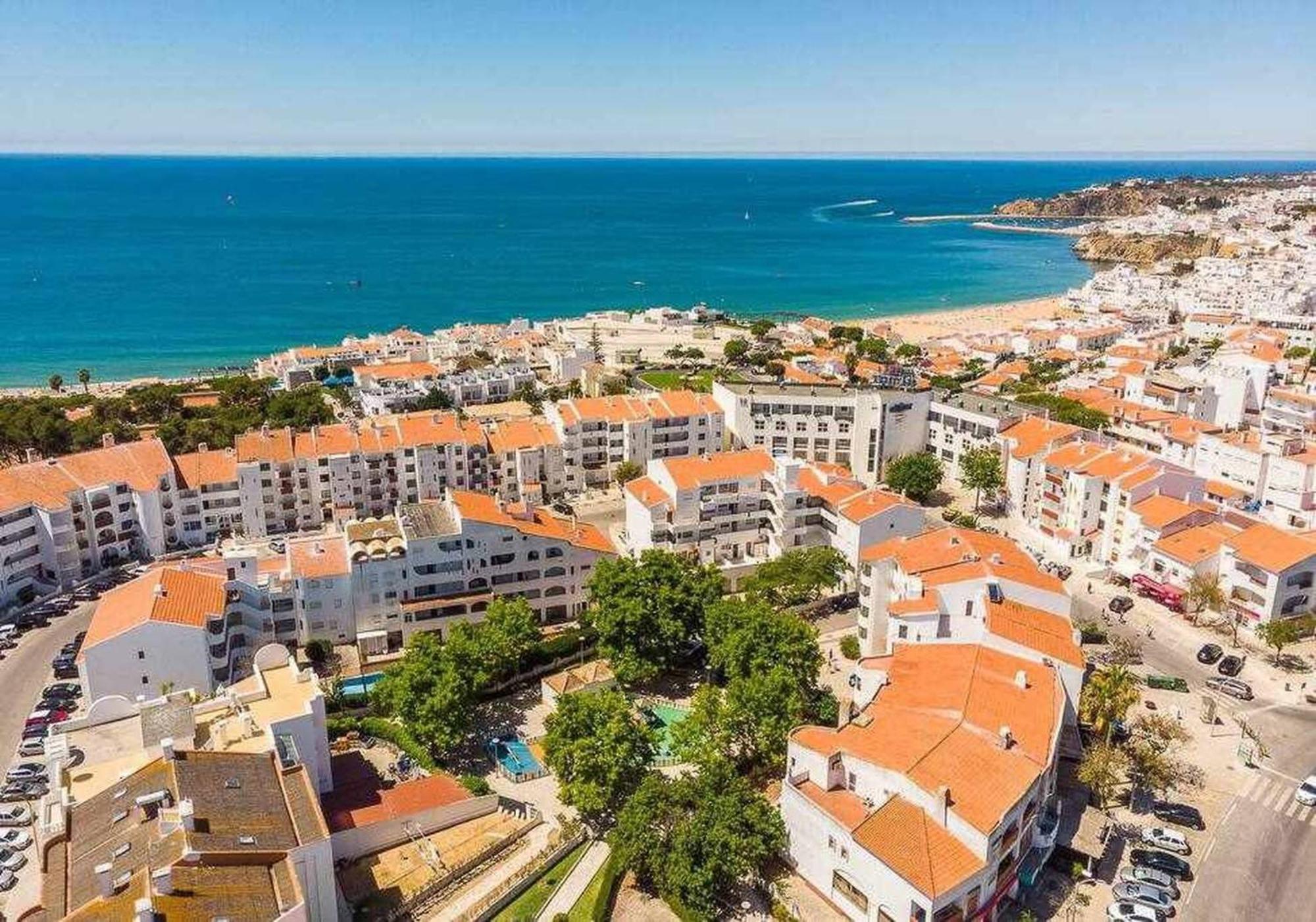 Central Town 2-Bedroom Apartment Albufeira Exteriér fotografie