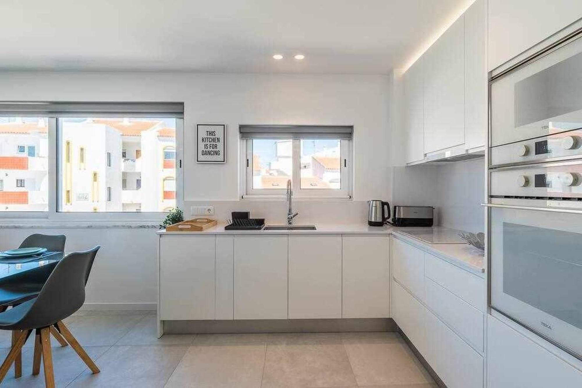 Central Town 2-Bedroom Apartment Albufeira Exteriér fotografie