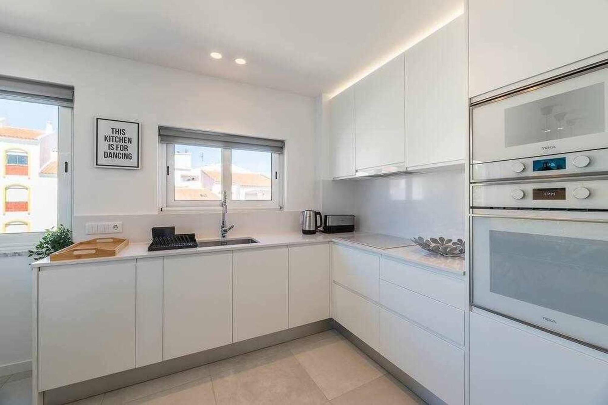Central Town 2-Bedroom Apartment Albufeira Exteriér fotografie